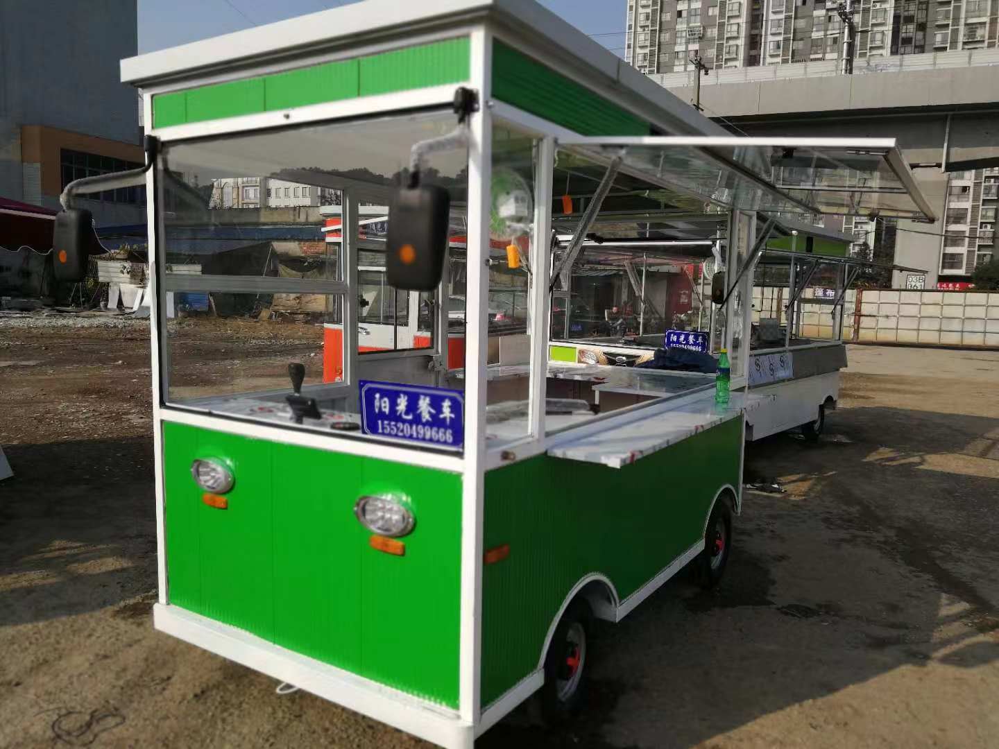 成都小吃车生产厂家-成都小吃车多少钱-阳光餐车