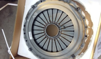 厂家直销重汽装车离合器片，离合器压盘AZ9725160100