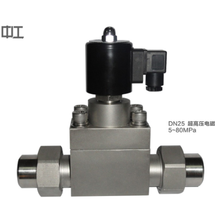 产品描述：低温防水潜水dn50电磁阀，消防低压二位三通电磁阀 流通流体介质：易燃、易爆、腐蚀性流体及