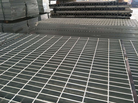 包塑网格板A宝丰包塑网格板A德玛包塑网格板生产厂家