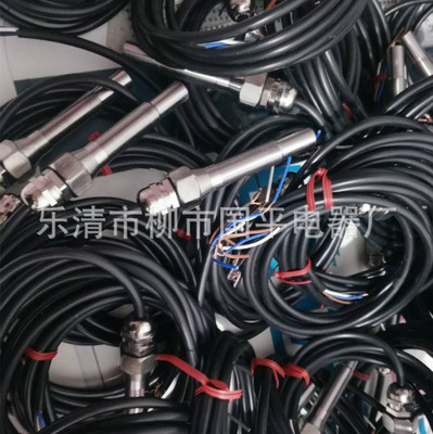 厂家直销STN1202-N2阀位回讯传感器 接近开关 实物图
