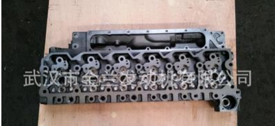 康明斯ISBE5.9缸盖3943627 3957385 ISBE缸盖24气门