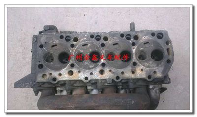 叉车配件D4BB拆车缸盖　现代叉车配件