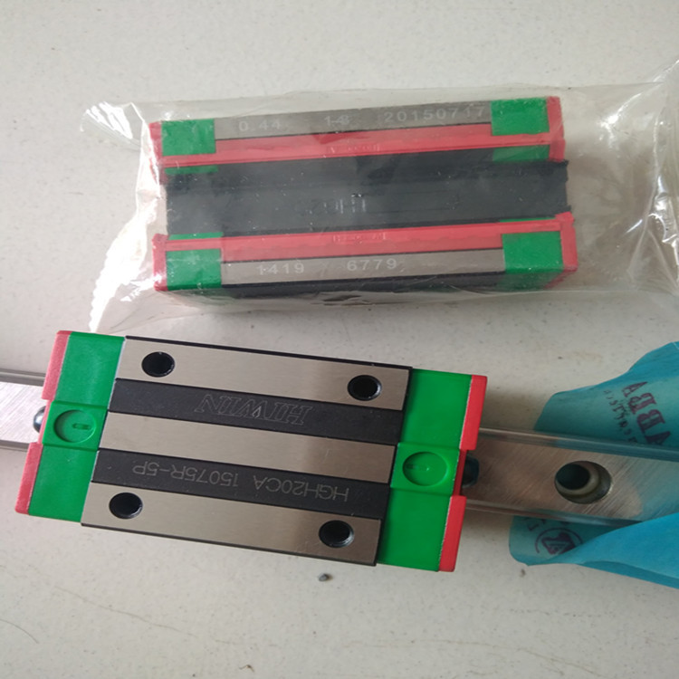 台湾HGW25CA直线导轨滑块魔球机滑块注塑机导轨光伏导轨龙门导轨