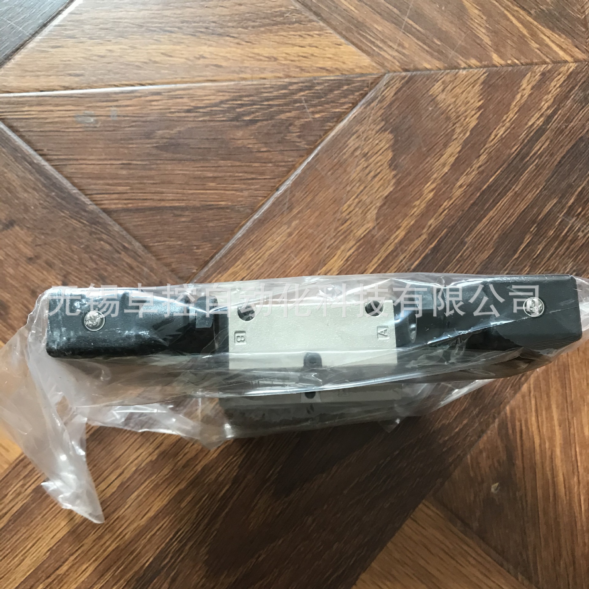 4KB320-10-M1B-DC24V-3