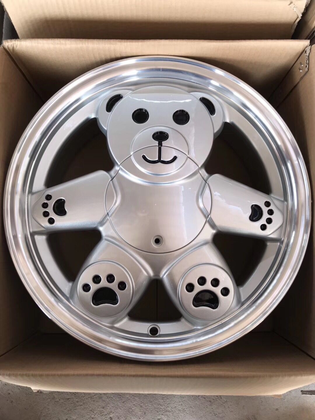 艾威锐速改装款铝合金轮毂小熊造型适配所有车型
