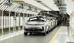 新能源汽车产业大突进给险企出了三道考题