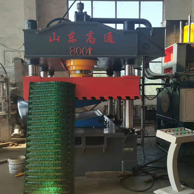 800吨雨棚液压机