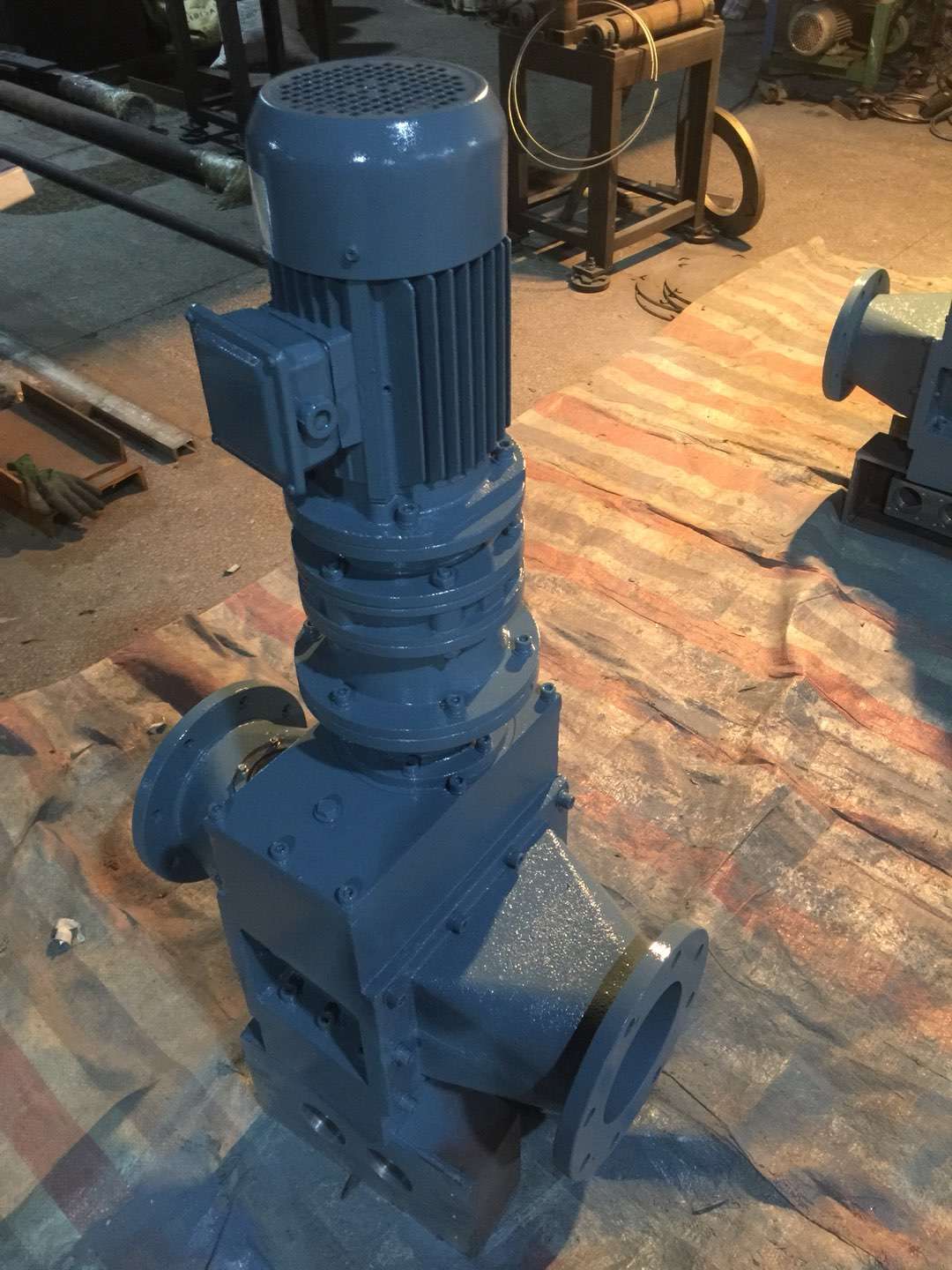 管道式污泥破碎机