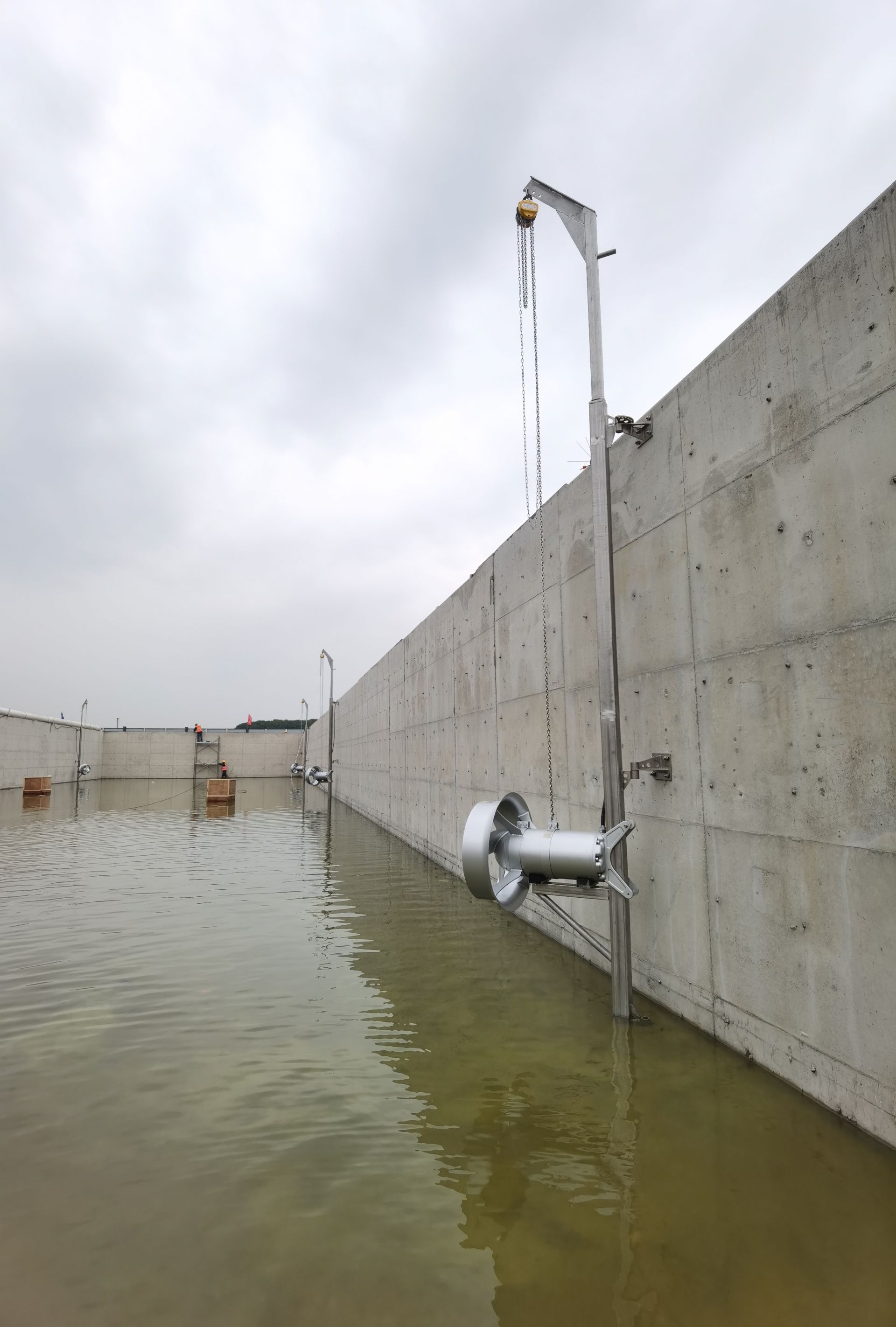 QJB4-12现场安装图片  (6)