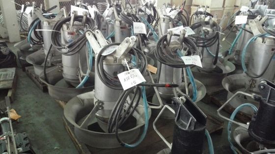 车间潜水搅拌机图片